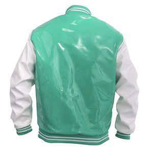 Chaqueta Bomber Varsity de Cuero PVC para Hombre, Cuello Alto, Logotipo Frontal Personalizable, Estilo Urbano - Product Image 2