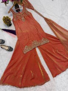 Conjunto Indio-Pakistaní con Bordado Naranja, Vestido Anarkali sin Mangas, Tela Tipo Seda, Dupatta, para Bodas y Festivales - Product Image 4