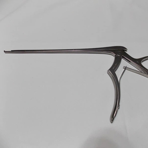 Pinzas Quirúrgicas ENT Delicadas de Acero Inoxidable de 5.25 Pulgadas con Diseño Único de Copa Auricular, Instrumentos Quirúrgicos Básicos - Product Image 1