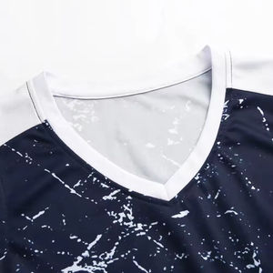 Conjunto de Uniforme de Baloncesto Reversible Personalizado - Camiseta y Pantalones Cortos para Jóvenes, Hombres y Mujeres con Logotipo, Nombre y Número Personalizados - Product Image 5