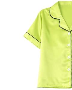 Ensemble de pyjama pour femme en satin vert lime personnalisé, manches courtes, boutonné, style soie, deux pièces, ensemble de vêtements de nuit, shorts de détente - Product Image 4