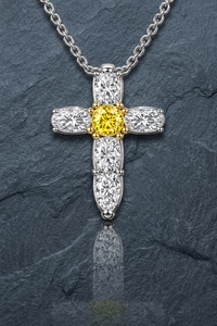 Colgante de Cruz de Oro Blanco para Mujer con Piedras de Diamante, Acabado en Oro y Plata de Dos Tonos, Certificado IGI, Joyería Fina de 18K, 24.80MM, 3gm - Product Image 3