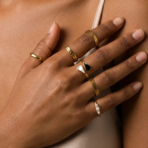 Anillo Geométrico Moderno de Acero Inoxidable con Baño de Oro Real de 18K, Joyería de Moda Resistente al Agua y al Deslustre para Mujer - Product Image 1