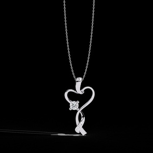 Collier pendentif cœur romantique avec pierre de moissanite ronde en argent 925 plaqué or, chaîne à maillons unisexe, bijoux de mariage et de fête - Product Image 1