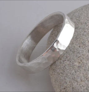 แหวนเงินแท้ 925 งานแฮนด์เมด ดีไซน์คลาสสิก ประดับพลอย ทรงกว้าง สำหรับงานแต่งงาน งานเลี้ยง คุณภาพสูง ขายส่ง แบบ Unisex - Product Image 3