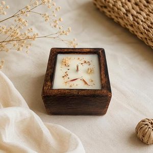 Vela de Cera de Soja Hecha a Mano con Flores Secas, Vela Cuadrada de Madera Natural, Decoración Rústica para el Hogar, Regalo para la Inauguración de una Casa - Product Image 1
