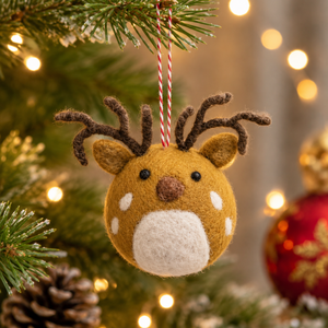 Adorno Navideño de Reno Hecho a Mano en Fieltro, Decoración Interior con Forma de Animal, Material de Algodón, Regalo para Niños - Product Image 1