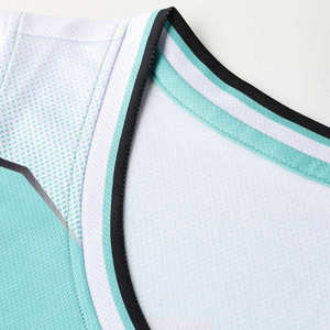 Ensemble de maillot et short de basketball pour adultes, respirant, en tissu polyester léger, avec impression d'équipe - Product Image 3