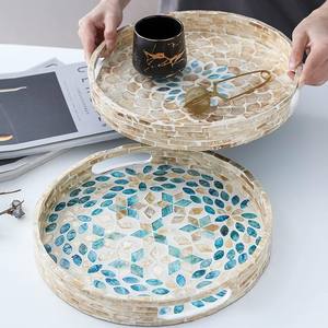 Plateau de service rond moderne en bois Capiz, multifonctionnel, couleur personnalisée, en MDF et Capiz, fabriqué au Vietnam - Product Image 5