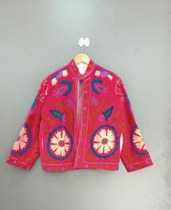 Elegante Chaqueta de Terciopelo para Mujer con Bordado Floral, Cuello Mao, Manga Tres Cuartos, Abrigo de Invierno - Product Image 6