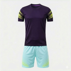 Qualité supérieure, vente chaude, prix compétitif, fabrication en usine, tendance, respirant, uniforme de football à manches courtes, personnalisable, vente en gros - Product Image 3