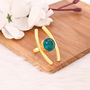 แหวนทองเหลืองชุบทองประดับอัญมณี ดีไซน์หรูหราสำหรับผู้หญิง - Product Image 3