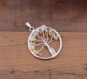 Collar Vintage de Cristal Natural en Bruto con Alambre, Diseño Árbol de la Vida, Plata de Ley 925 con Baño de Platino, Engaste de Bisel, Gema en Bruto - Product Image 1