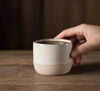 Taza de café de cerámica minimalista hecha a mano con asa, acabado mate, color sólido, para uso doméstico, con cuchara incluida, de UO INDIA