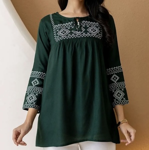 Blusa Corta Bohemia para Mujer, Bordada, Cuello Alto, Manga Larga, Patrón Geométrico, Corte Regular, Poliéster/Algodón, Estilo Modesto - Product Image 2
