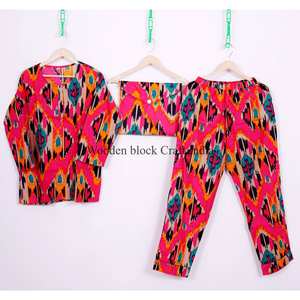 Conjunto de Pijama de Verano para Mujer, Hecho a Mano, 100% Algodón, Estampado Ikat, Ecológico, Transpirable, Elegante, Suave, Ropa de Dormir con Características Térmicas - Product Image 1