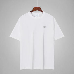 Camiseta de Cuello Redondo de Manga Corta para Hombre, 100% Algodón de Alta Calidad, Corte Regular, con Logotipo Personalizado Serigrafiado y Patrón de Letras en Corduroy - Product Image 1