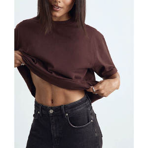 Camiseta de cuello redondo oversize para mujer, color marrón, corte holgado, manga corta, color sólido, 100% algodón jersey, transpirable. - Product Image 6
