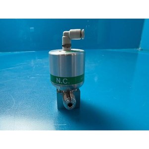 Válvula de Control de Flujo de Alta Pureza KITZ FCV-102A-3/8T+TW-090-KX, Usada como Pieza de Repuesto para Equipos de Semiconductores Legacy - Product Image 1
