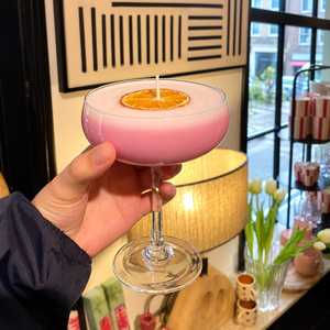 Velas Decorativas Hechas a Mano con Forma de Copa de Martini, Vela Aromática con Adorno de Frutas Realistas - Product Image 3