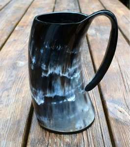 Mug rustique en corne de buffle fait main, écologique, avec motif cerf sculpté, forme naturelle, objet d'art de collection durable - Product Image 5
