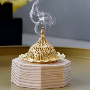 Quemador de Dhoop de Latón Pulido de Alta Calidad con Tapa, Accesorio para Culto en Templos, Venta al por Mayor para Compradores Internacionales, Exportación para Hogares, Restaurantes y Hoteles - Product Image 5