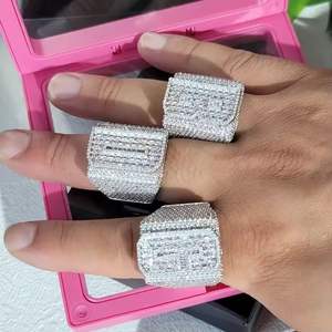Anillos Cuadrados Iced Out de Plata 925 con Moissanita Engastada en Canal, Joyería Hip Hop Bling para Hombre y Mujer - Product Image 4