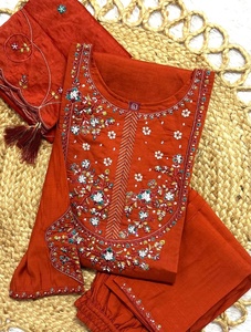 Ensemble Kurti en soie brodé et fait main avec dupatta pour femmes, style ethnique traditionnel, tenue décontractée, coupe classique - Product Image 6