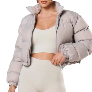 Veste courte matelassée pour femme en gros, avec logo personnalisé, chaude pour l'hiver, manteau court à bulles, usine OEM ODM - Product Image 1