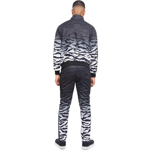 Conjunto de chándal con estampado animal para hombre, sudadera con capucha de media cremallera y cremallera completa, joggers, ropa de calle, ropa deportiva de otoño, ajuste regular - Product Image 3