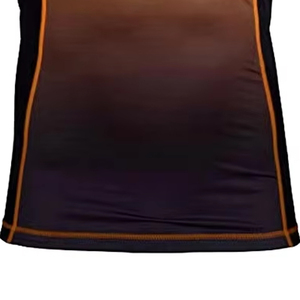 Camiseta de compresión personalizada por sublimación, ligera y elástica, para fitness, gimnasio y deportes, protección solar de verano con detección de agujas - Product Image 3