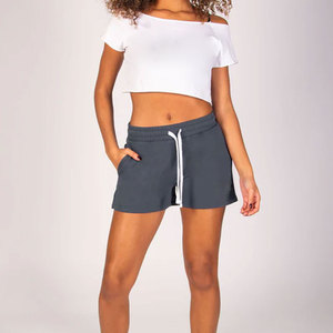 กางเกงขาสั้นผู้หญิง Ada ผิวสัมผัสนุ่มลื่น ทรงหลวมใส่สบาย เหมาะสำหรับการใช้งานแบบลำลองทั่วไป กางเกงขาสั้นผู้หญิง Ada - Product Image 2