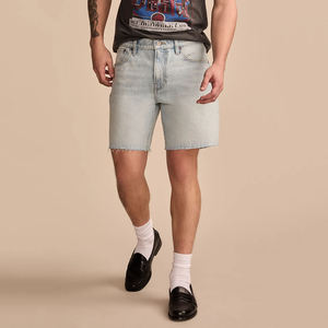 Shorts en jean délavé brodé pour homme, coupe droite, taille mi-haute, style streetwear décontracté, bords bruts, en coton, avec poches, pour l'été - Product Image 1