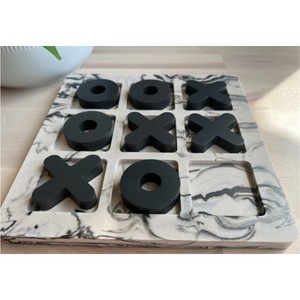 Jeu de Tic Tac Toe Moderne en Résine Marbrée – Ensemble de Jeu de Société de Luxe Décoratif pour Table Basse – Jeu de Stratégie et de Logique pour Décoration Intérieure et Cadeau - Product Image 1