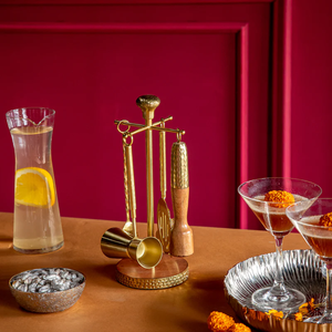 Accessoires de décoration de table à manger royale au design attrayant, ensemble d'outils de bar en laiton doré, ensemble de bar de style occidental royal à bon prix - Product Image 1