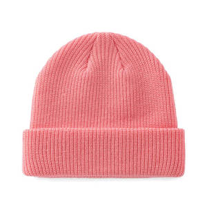 Bonnet tricoté personnalisé pour pêcheurs, vente en gros pour marques streetwear, fournisseur de bonnets en tricot côtelé à revers court avec broderie de logo - Product Image 6