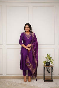 Best Women's Viscose Chanderi solid Straight Purple <b>Kurti</b> with Viscose Chanderi Pant And Jacquard Printed Dupatta Sets - Product Image 3