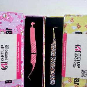 En gros, ensemble de pinces à cils rose à motif poupée et de pinces à extensions de cils à motif léopard personnalisé, en acier inoxydable, marque privée - Product Image 5