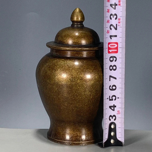 Jarrón de jengibre metálico vintage de alta gama con detalles artesanales, elegante recipiente metálico para suministros con estilo y sofisticación. - Product Image 2