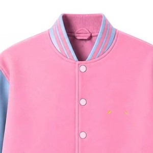 เสื้อแจ็คเก็ตวาร์ซิตี้ Gama Phi Delta Sorority สีน้ำเงินชมพู ปักลายตัวอักษรกรีก โลโก้ปักแบบคอลลาจ สไตล์เบสบอล สวยงามสำหรับผู้หญิง - Product Image 3