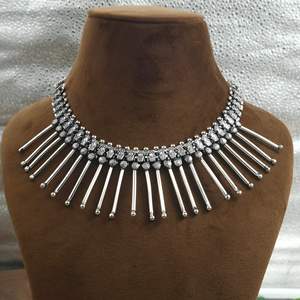 Collar Bohemio de Latón Oxidado |   Collar con colgante tribal de plata estilo étnico - Product Image 1