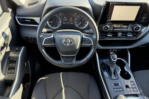 Toyota Highlander AWD SUV 2024 d'occasion certifiée de luxe avec moteur 4.1-6L et transmission automatique - Product Image 4