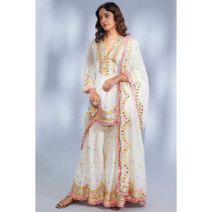 Ensemble de vêtements de fête pour femmes de créateur Plazzo et Dupatta pour des occasions élégantes - Product Image 5