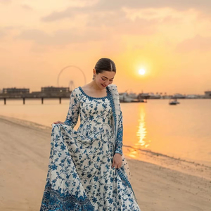 Robe Anarkali de luxe en organza de soie blanc, en faux georgette et organza de soie pur doux, avec broderies riches, robe et basse assorties - Product Image 1