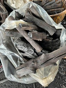 Charbon de bois naturel en morceaux de mangrove du Vietnam pour barbecue, haute teneur en carbone 75%-85%, faible teneur en cendres 5%-8%, durée de combustion 3-5 heures - Product Image 3