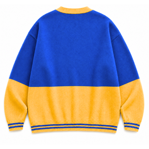 เสื้อสเวตเตอร์วาร์ซิตี้แบบมีรูระบายอากาศของชมรมซิกมาแกมมาโร พร้อมโลโก้ปักด้านหน้า สีน้ำเงินทอง แขนยาวเต็มตัว สำหรับผู้หญิง - Product Image 3