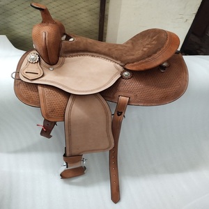 Silla de montar occidental de cuero personalizada hecha a mano – Silla de montar cómoda para senderos con estribos y accesorios de Adeefa - Product Image 3