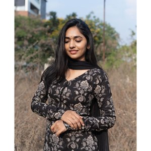 Hermosa parte superior e inferior de ropa de fiesta con Conjunto elegante de tamaño Dupatta XL - Product Image 3