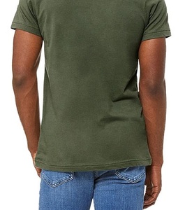 T-shirt en satin décontracté pour homme – Meilleure vente, matière de qualité supérieure avec coupe parfaite, prix bas, logo personnalisable ou impression haute qualité - Product Image 3