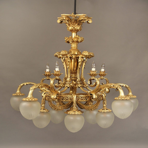 Magnifique luminaire doré en forme de soleil, orné de feuilles de cristal pointues émanant du centre, disponible à prix de gros. - Product Image 4